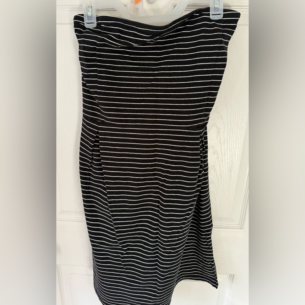 Old Navy Black and White Strapless Dress
